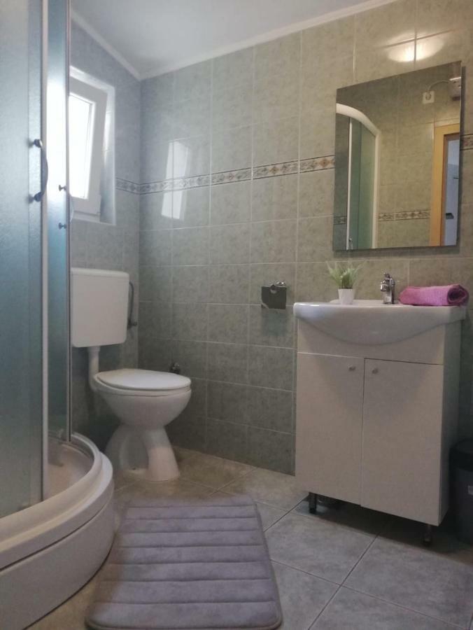 Apartment Petra Dugi Rat Kültér fotó