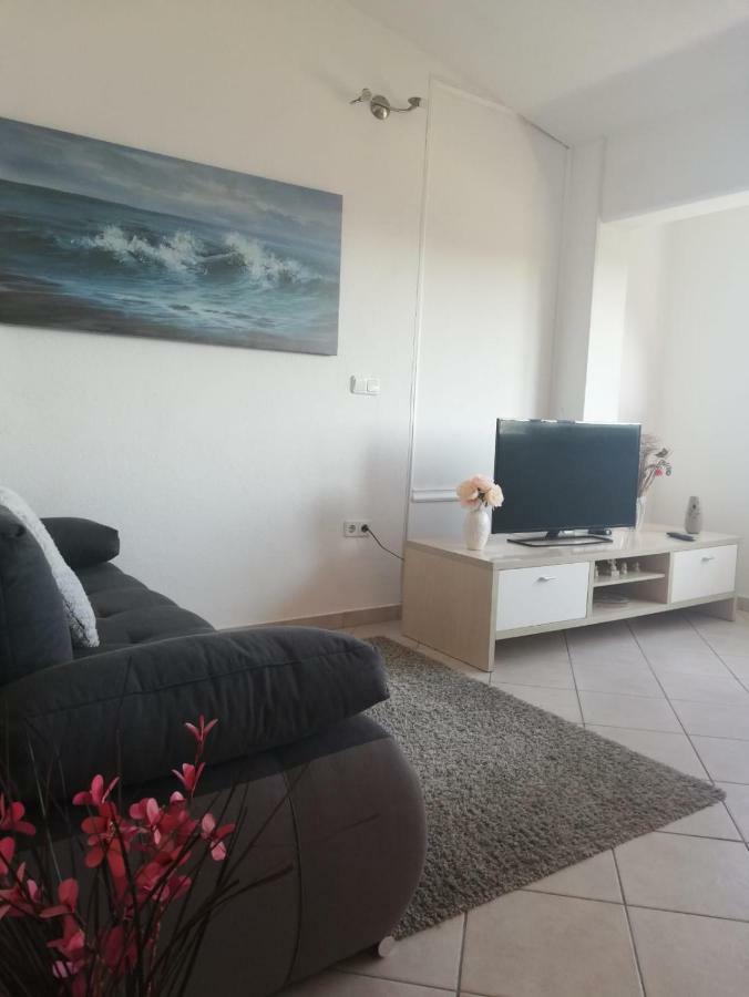 Apartment Petra Dugi Rat Kültér fotó