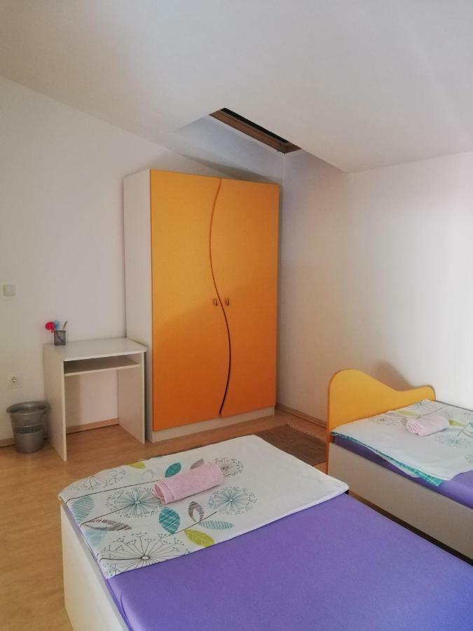 Apartment Petra Dugi Rat Kültér fotó